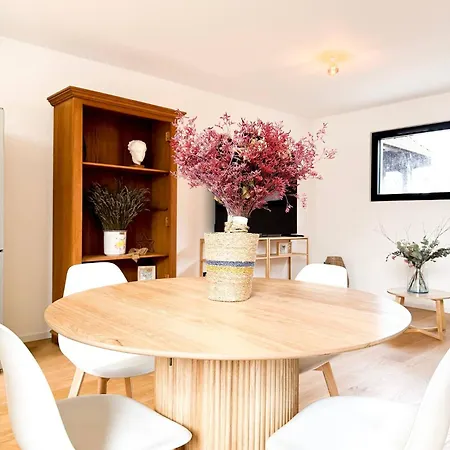 Penthouse *a La Belle Etoile* Wahlbach