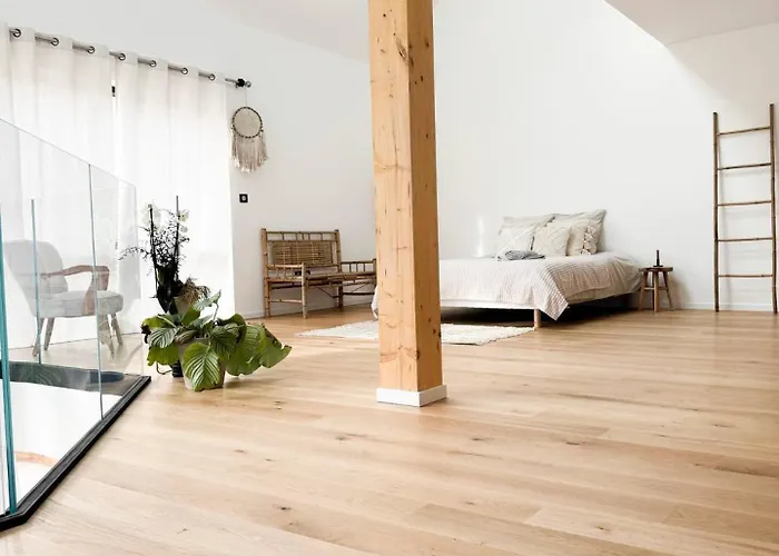 Penthouse *a La Belle étoile* *